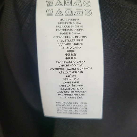 Michael Kors Sleeveless Turtleneck Viscose Blend V Cutout Top - Picture 4 of 5